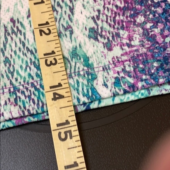 Fabletics Norwalk work out top with built in bra - Picture 8 of 8